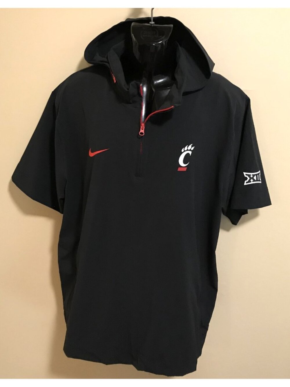 Men's Nike Cincinnati Bearcats Team Issue 1/4 Zip Windbreaker Hoodie-Size XL
